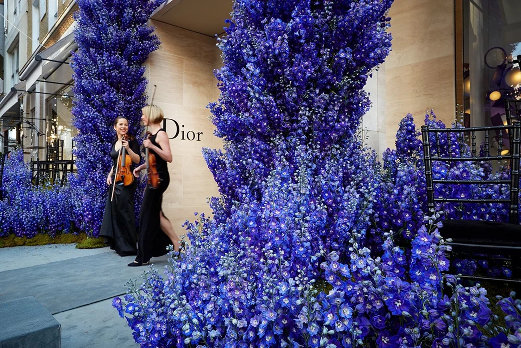Classic String Quartet — Dior Covent Garden Classic String Quartet duo performing outside Dior's Covent Garden store