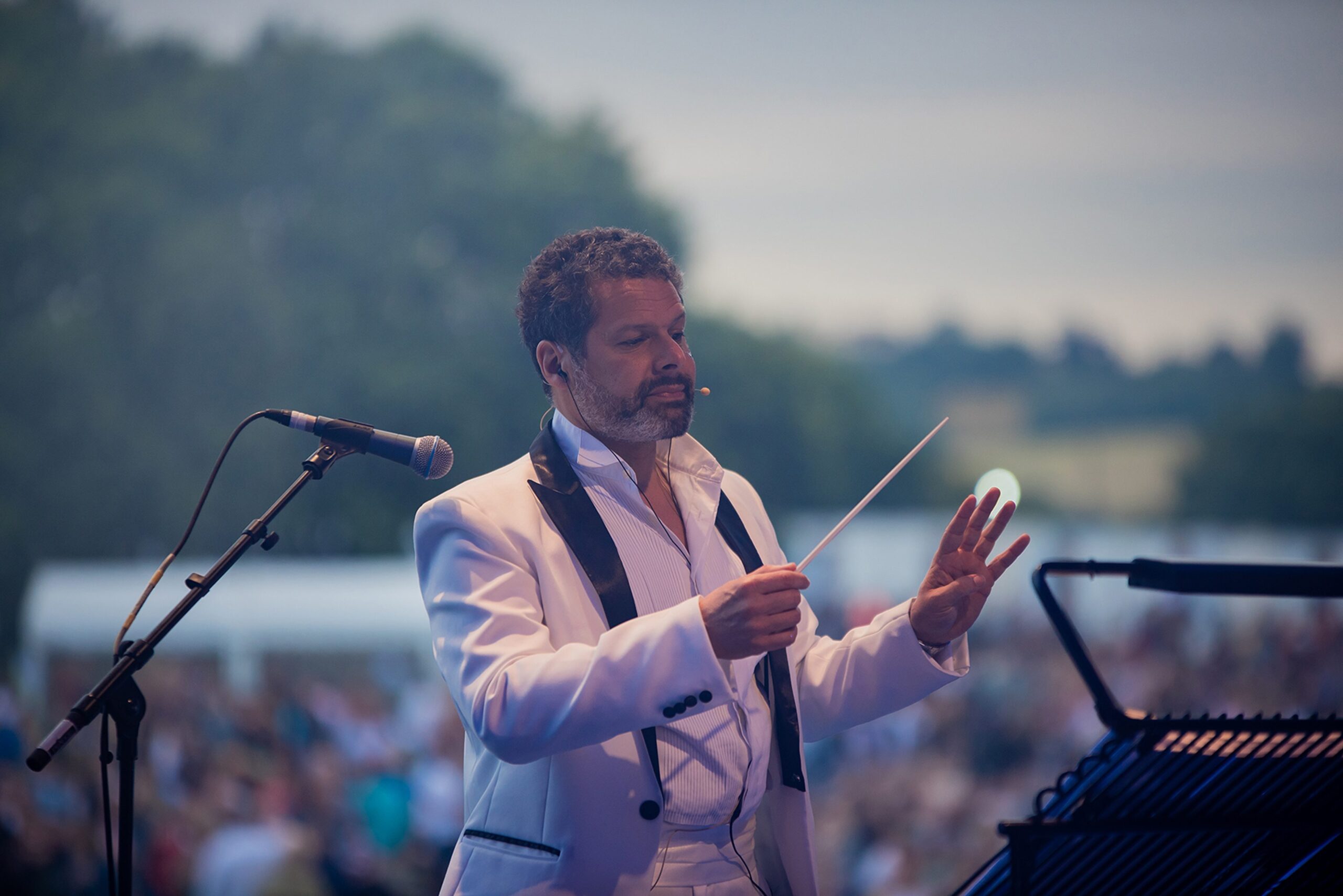 Stephen Hussey Conducting at Ragley Hall, 2019 Stephen Hussey conducting Urban Soul Orchestra outdoors at Ragley Hall